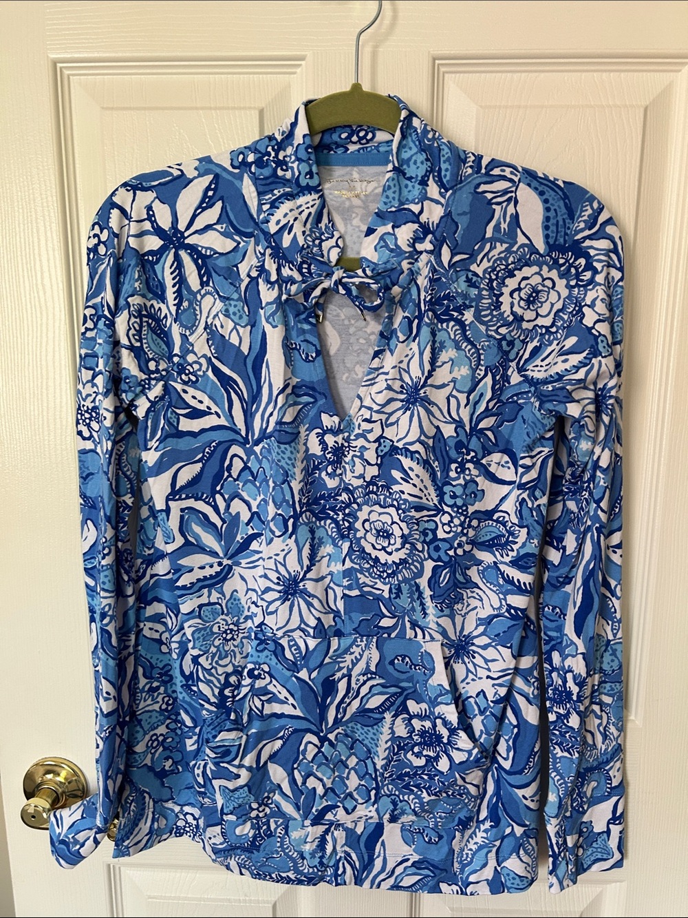 Lilly Pulitzer Luxletic Cassi Popover “Blue Tang Flocking Fabulous” Sz M